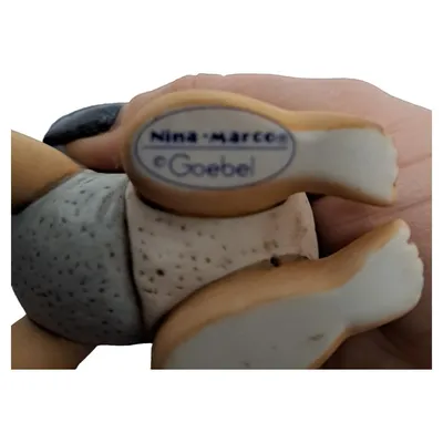 Goebel Nina & Marco Porzellan Dekofigur krabbelndes Baby 6 cm