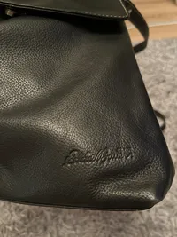 Eddie Bauer Umhängetasche Schwarz Lederoptik Weiße Ziernaht Damen 3