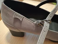Camper Damen Mary Jane Pumps Grau Leder Gr. 38 Blockabsatz Riemchen 6