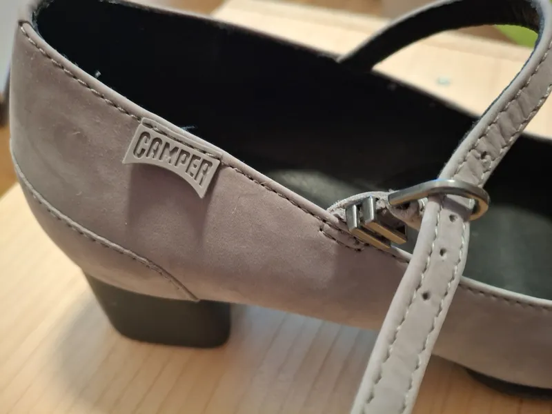 Camper Damen Mary Jane Pumps Grau Leder Gr. 38 Blockabsatz Riemchen 6