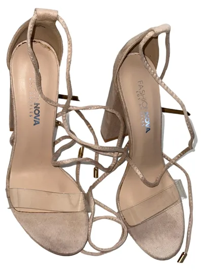 Fashion Nova Sandaletten Damen Gr. 38 Beige Schnürung Blockabsatz Elegant