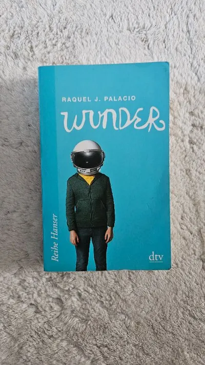 Wunder Jugendbuch Roman Raquel J. Palacio dtv Coming-of-Age Freundschaft