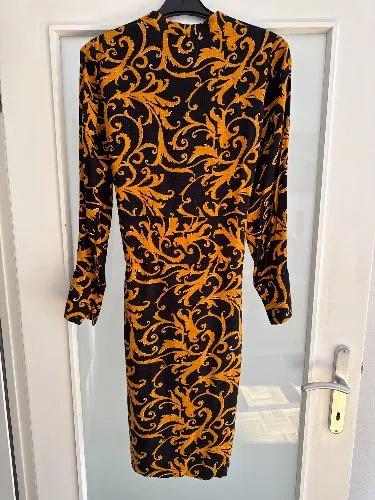 Y.A.S Damen Kleid Wickelkleid Barock Muster Schwarz Gold Gr. S Elegant