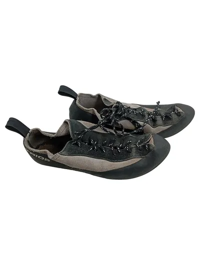 Triop Kletterschuhe Damen Gr. 37 Grau Schnürung Outdoor Boulderschuhe