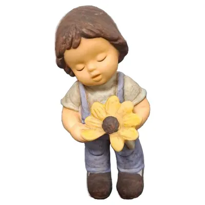 Goebel Nina & Marco Figur Junge mit Sonnenblume Porzellan 9 cm