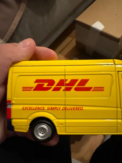 DHL Mercedes Sprinter Modellauto Lieferwagen 15cm Gelb