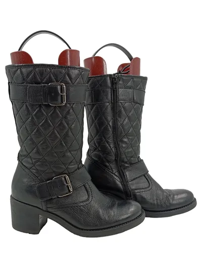 Tamaris Trend Damen Stiefel Gr. 38 Schwarz Leder Gesteppt Schnallen