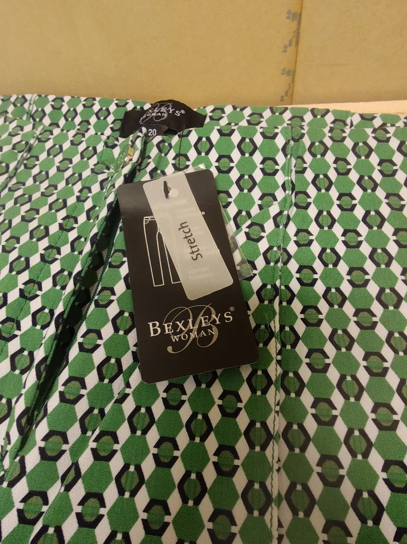 Bexleys Woman Stoffhose Damen Gr. 40 W39 L Grüne Viskose Klassisch 4