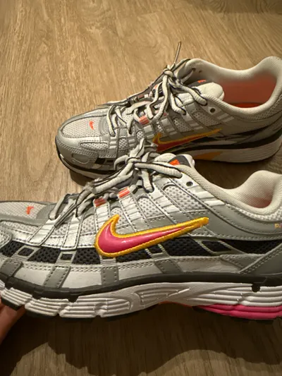 Nike P-6000 Damen Sneaker Sportschuhe Silber Pink Gr. 36,5 Retro