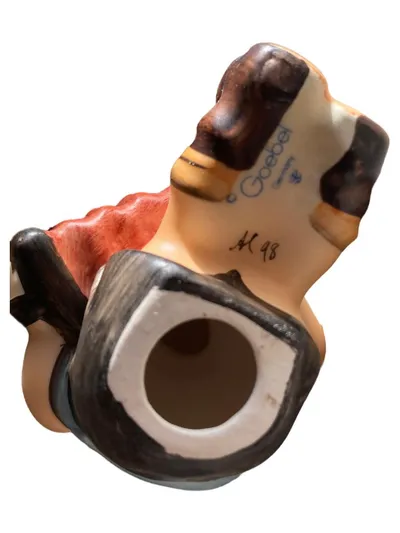 Goebel Hummel Figur Junge mit Ziehharmonika Porzellan 7cm