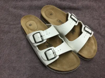 Biosoft Pantoletten Damen Gr. 41 Weiß Schnallen Kork Fußbett Comfort