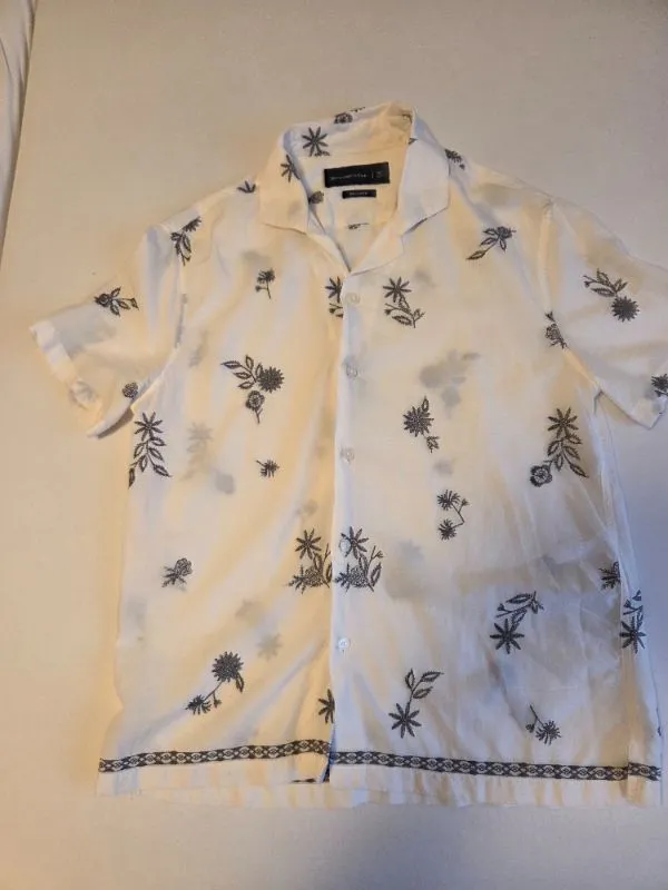 Abercrombie & Fitch Herren Freizeithemd XS Weiß Blumen Stickerei Kurzarm 4