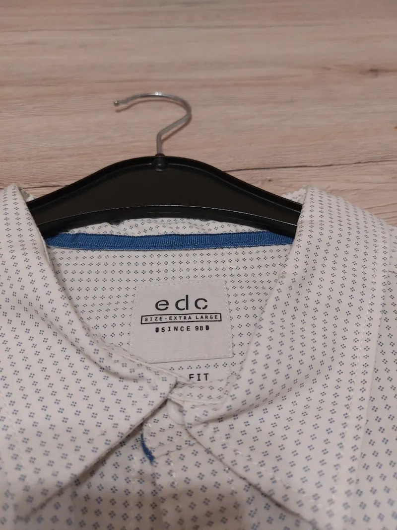 EDC Herren Freizeithemd Kurzarm Weiß Gepunktet Gr. XL Baumwolle 2