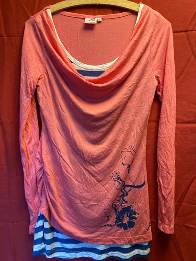 Maui Wowie Damen Langarmshirt Gr. M Rosa Blumen Wasserfallausschnitt