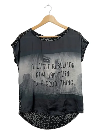 Catwalk Junkie Damen T-Shirt Gr. XS Grau Leopard Print Statement