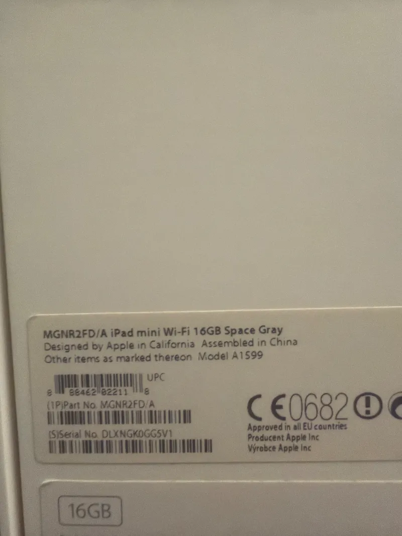 Apple iPad mini 3 Tablet 16GB Wi-Fi Space Grau 7,9 Zoll 3