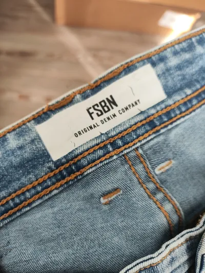 FSBN Herren Jeans Tapered Fit W28/L28 Blau Denim Stretch Casual