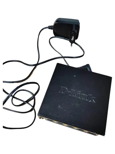 D-Link DGS-105 5-Port Gigabit Ethernet Netzwerk Switch Schwarz mit Netzteil