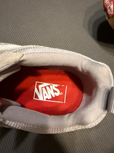 Vans Herren Sneaker Low Grau Wildleder Gum Sole Gr. 34 Skaterschuh
