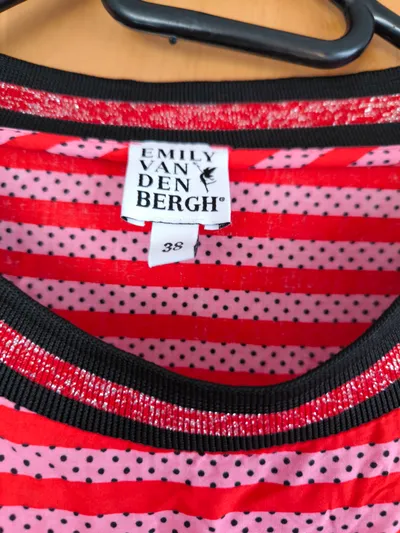 Emily van den Bergh Shirt Damen Gr. 38 Rot Gestreift Langarm Viskose