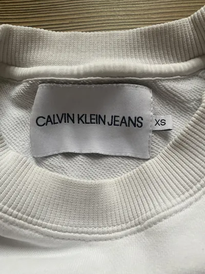 Calvin Klein Jeans Sweatshirt Damen XS Weiß Logo Band Ärmel Pullover