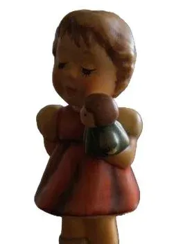 Goebel 2103/A Mädchen mit Puppe Künstlerpuppe M.I. Hummel Club Rot 4cm