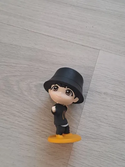 McDonald's BTS Figur Jungkook Chibi Fischerhut Fan Sammlerstück 2025