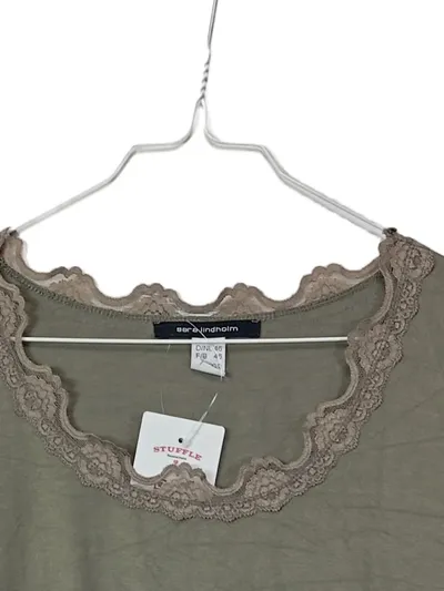 Sara Lindholm Damen T-Shirt mit Spitze Oliv Gr. 46 Viskose
