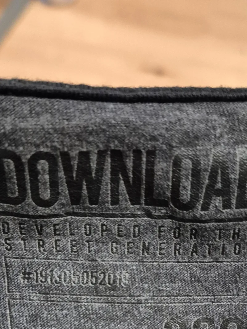 DOWNLOAD Langarmshirt Jungen Gr. 134/140 Grau Schwarz Skate Streetwear 4