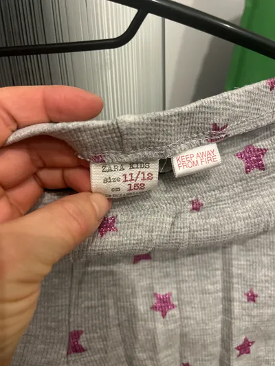 ZARA Kids Mädchen Leggings Gr. 152 Grau Pink Sterne Glitzer