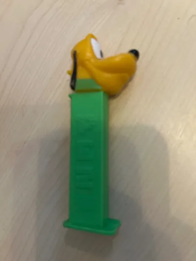 PEZ Spender Pluto Disney Figur Sammlerstück Grün Gelb Vintage