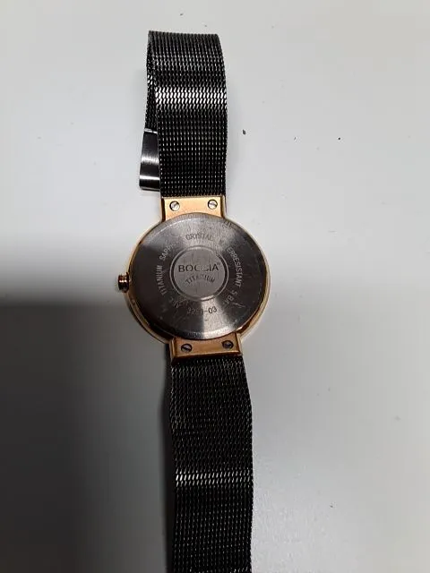 Boccia Titanium Damenuhr Schwarz Gold Mesh-Armband Minimalistisch 3283-03 2