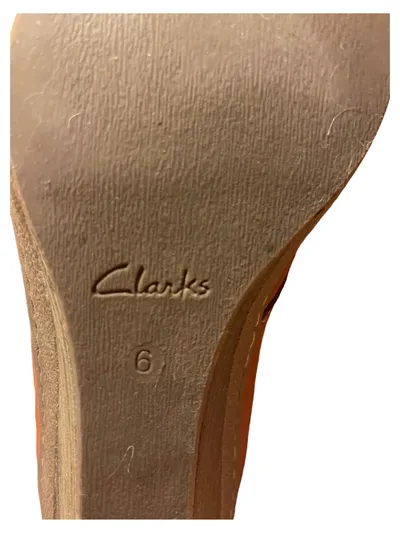 Clarks Damen Stiefeletten Gr. 40 Orange Nubuk Leder Keilabsatz Schnürung