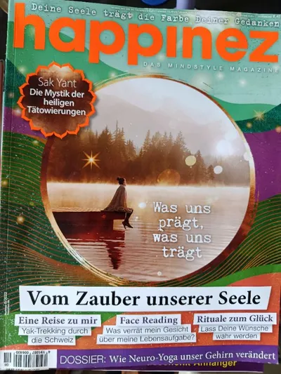 Happinez Magazin Spiritualität Neuro-Yoga Face Reading Sak Yant Esoterik