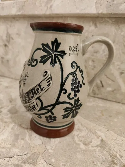 Gerzit Steinkrug 0,25l Weinmotiv Trauben Keramik Weinkrug Vintage