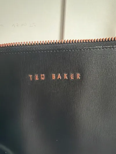 Ted Baker Umhängetasche Schwarz Leder Roségold Kette Damen Elegant