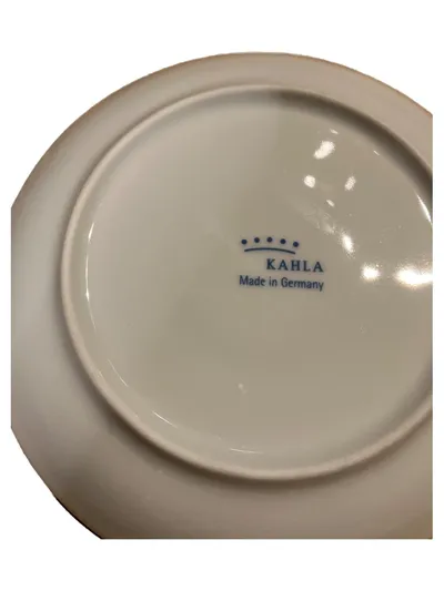 Kahla Untertasse Porzellan weiß mit blauem Rand Made in Germany