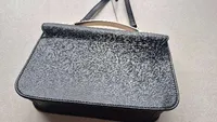 Charles & Keith Henkeltasche Schwarz Gold Elegant Damen Handtasche 2