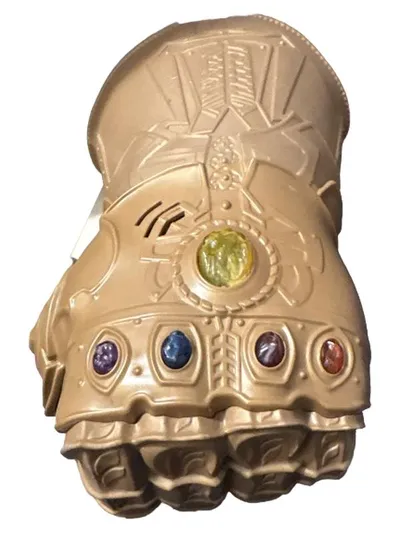 Hasbro Marvel Thanos Infinity Gauntlet Handschuh Gold Avengers