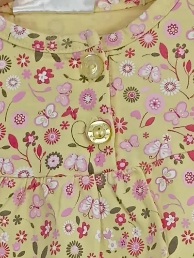 OKAY Mädchen Shirt Blumenmuster Schmetterlinge Gr. 86 Gelb Rosa