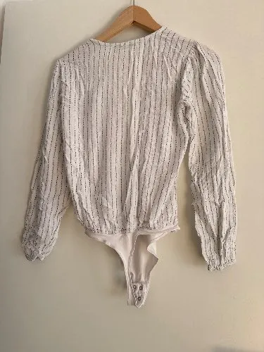 Abercrombie & Fitch Damen Body Wickeloptik Gr. M Weiß Gestreift