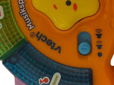 VTech Musikspaß Tamburin Ente Kinderinstrument Baby Spielzeug Mehrfarbig