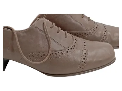VIA MILANO Damen Schnürschuhe Oxford Brogue Beige Gr. 38,5 Leder
