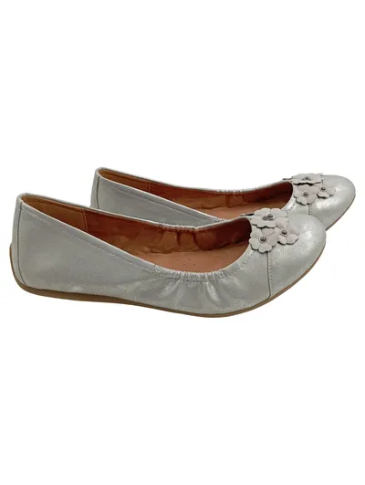 Naturalizer Damen Ballerinas Gr. 41 Silber mit Blumenapplikation