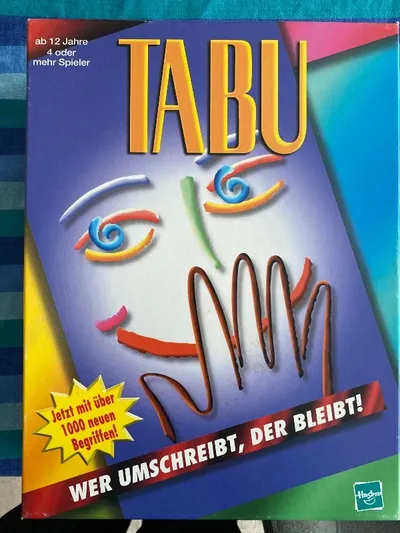 Hasbro Tabu Partyspiel Gesellschaftsspiel Wortspiel Familie Freunde Abend