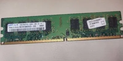 Samsung 2GB DDR2 RAM PC2-5300U 667MHz Desktop Arbeitsspeicher