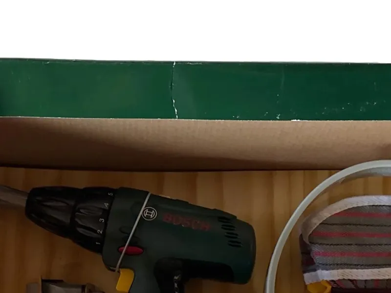 Bosch Kinder Werkzeug Set Kettensäge Helm Bohrmaschine Spielzeug Werkstatt 3