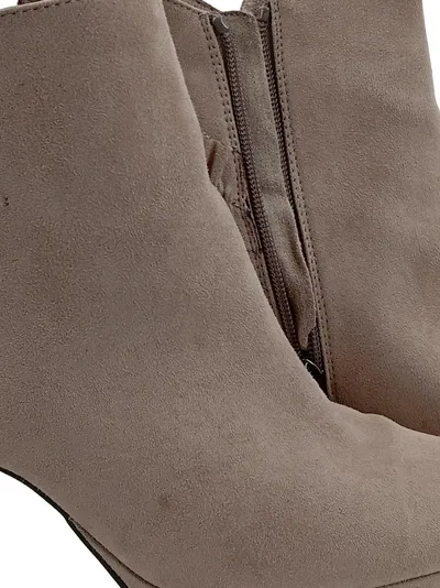 Tamaris Damen Stiefeletten Gr. 39 Beige Rüschen Feminin Herbst/Winter