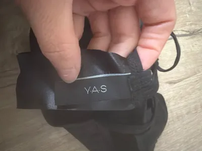Y.A.S Damen Badeanzug Schwarz Gr. S Mesh-Einsätze Minimalistisch