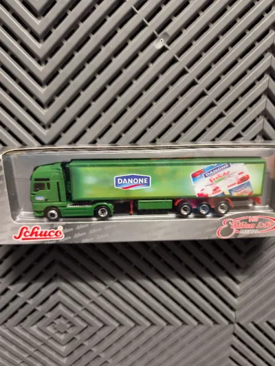 Schuco LKW Danone Modellfahrzeug Grün 19cm Sammlerstück